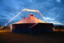 Der Kinder- und Jugendzirkus Dobbelino kommt mit einer Akrobatik-Woche vom 21. bis 26. Juli 2025 nach Duderstadt  Fotocredit: Zirkus Dobbelino 