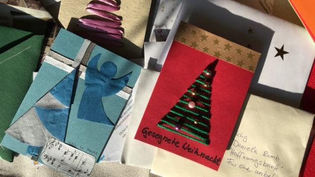 Zu Weihnachten hat die khg Göttingen erneut Hoffnungsbriefe gesammelt und für einsame Menschen an die Caritas weitergereicht. Foto: khg Göttingen