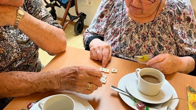 Beim Carena-Nachmittag wurde auch viel geklönt und gespielt. | Foto: Simone Lojda / Caritas