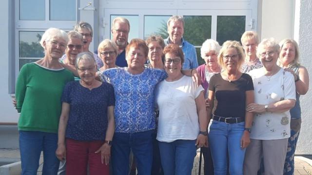 Gruppenbild beim Dankeschön-Treffen: die Engagierten der Carena-Gruppen in Ebergötzen und Seeburg. | Foto: Caritas