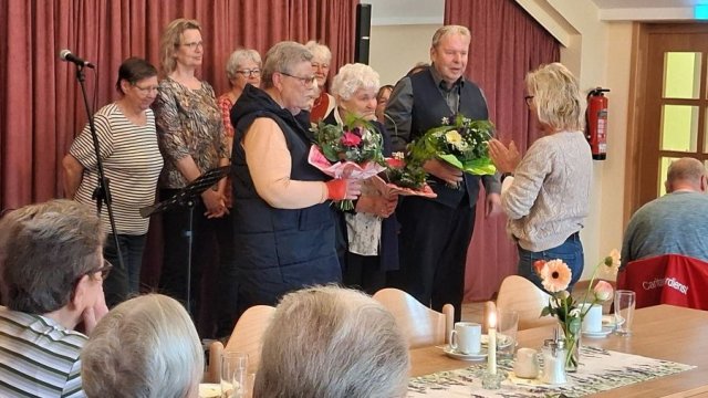 Das Foto zeigt eine Gruppe von Menschen.
